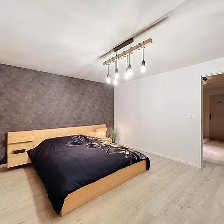 펜션 La Maison Du Tumulus - Cosy Retreat & Balneo Glimes